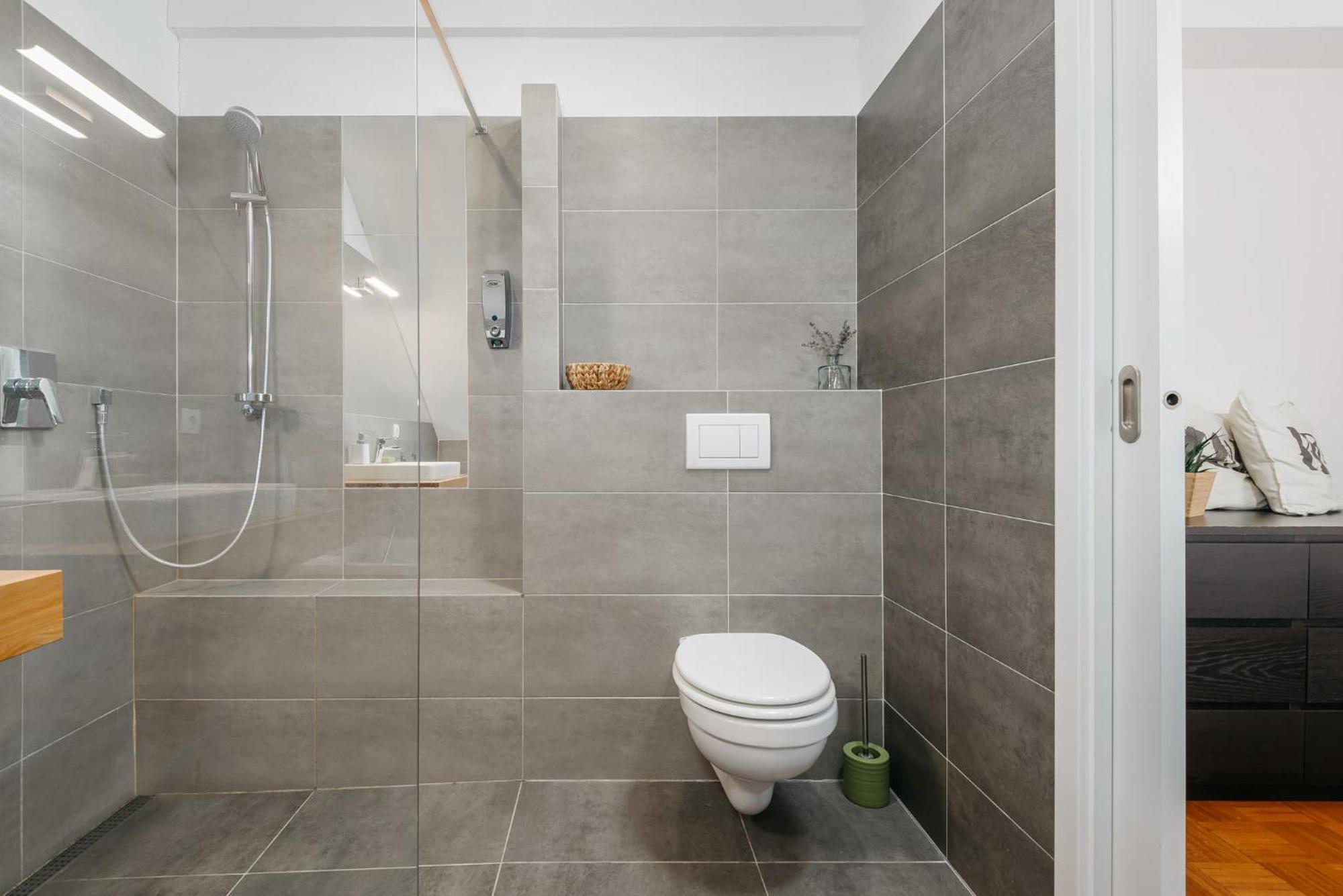 Roy 2 Bdr Apartment With Prague Castle View, Parking & Ac Luaran gambar