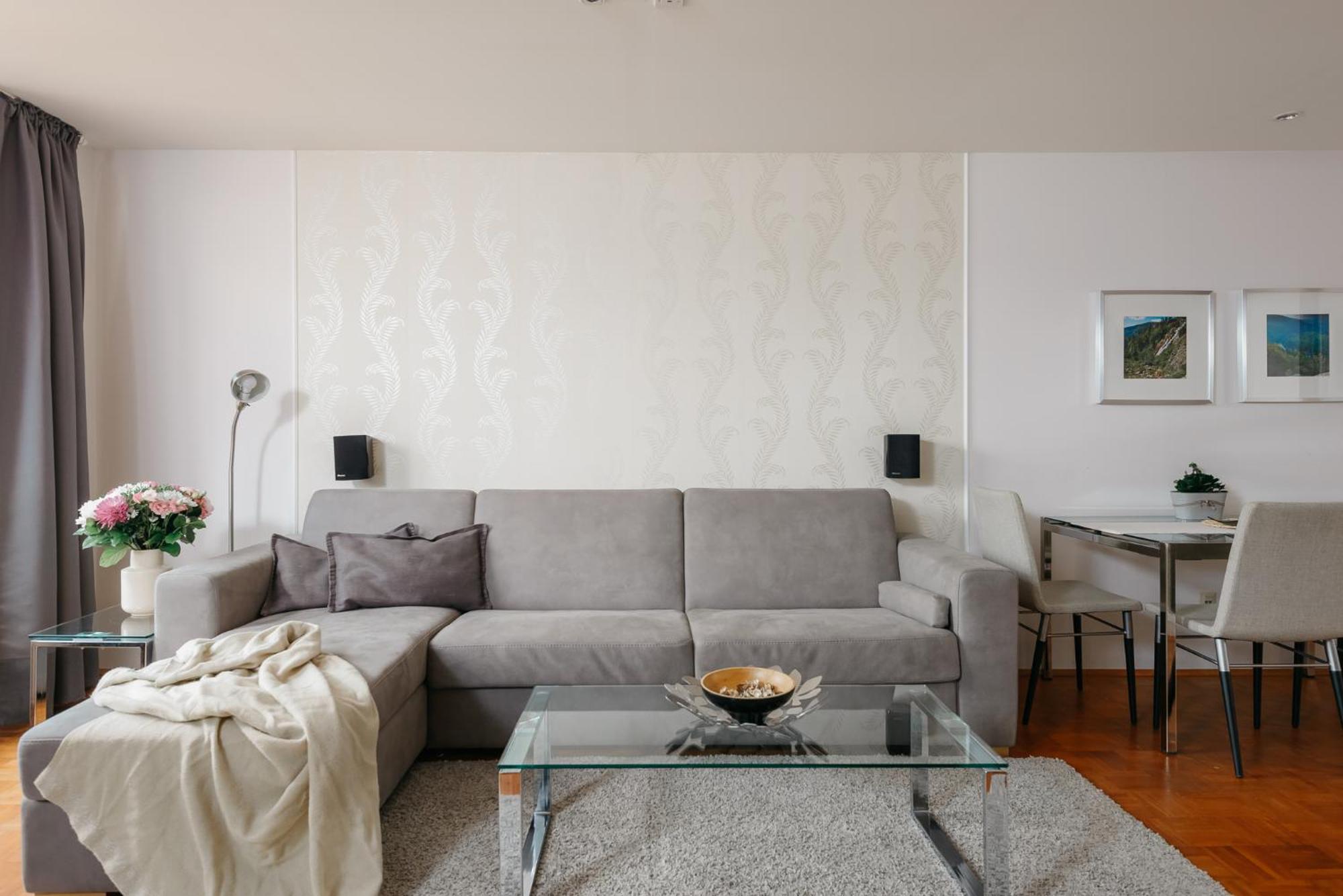 Roy 2 Bdr Apartment With Prague Castle View, Parking & Ac Luaran gambar